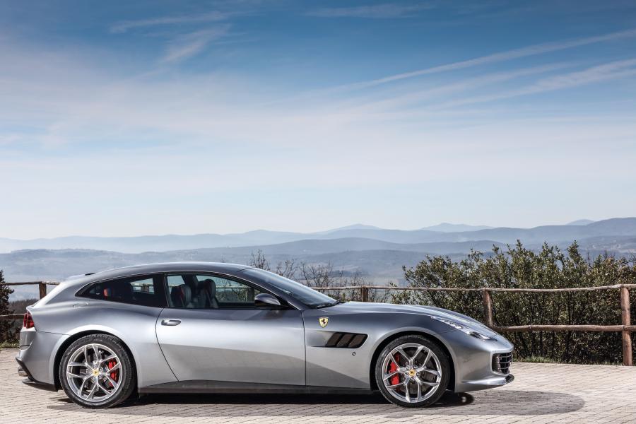  Ferrari GTC4Lusso T 2016 года  (фото 12 из 37)